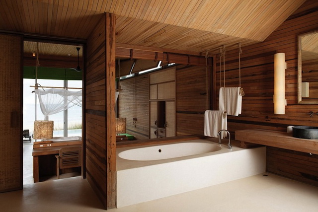 Дизайн ванной в деревянном доме 5